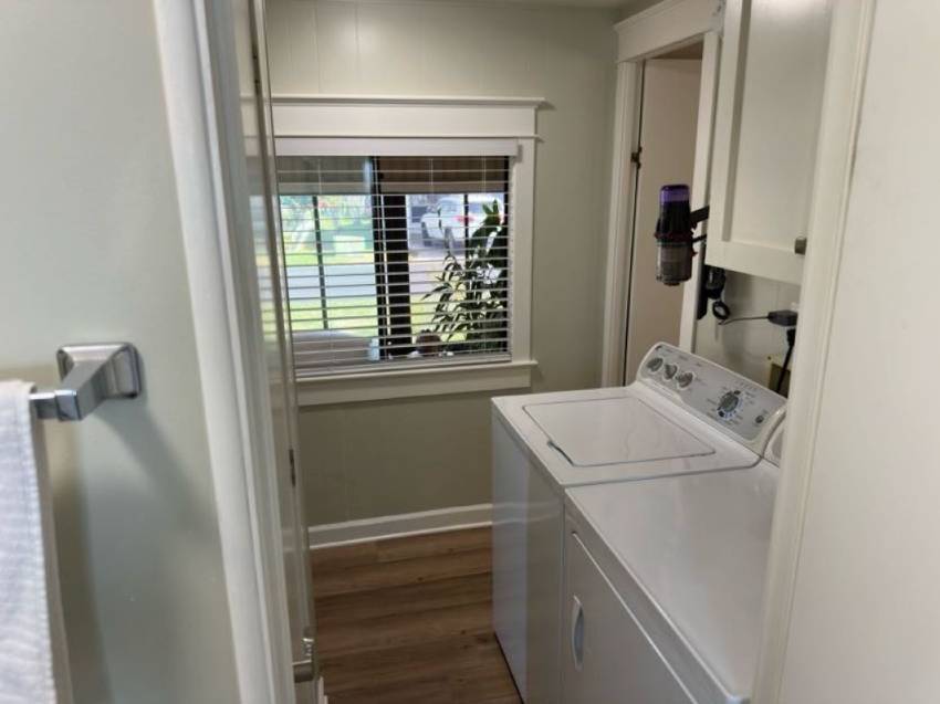 581 Lake Henry Drive a Winter Haven, FL Mobile or Manufactured Home for Sale